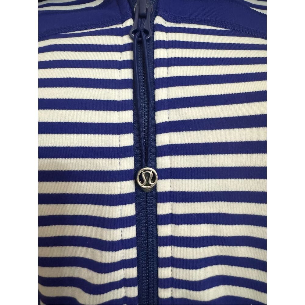 Lululemon In Stride Jacket Pigment Blue White Narrow Bold Stripe 6 - Picture 3 of 6